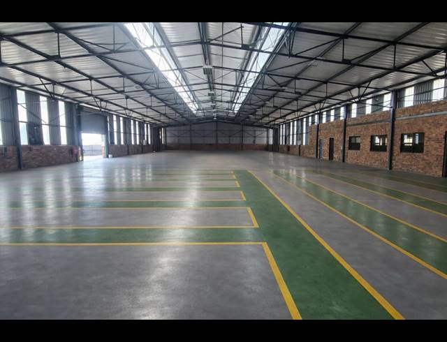 2,424M² WAREHOUSE TO LET IN SPARTAN